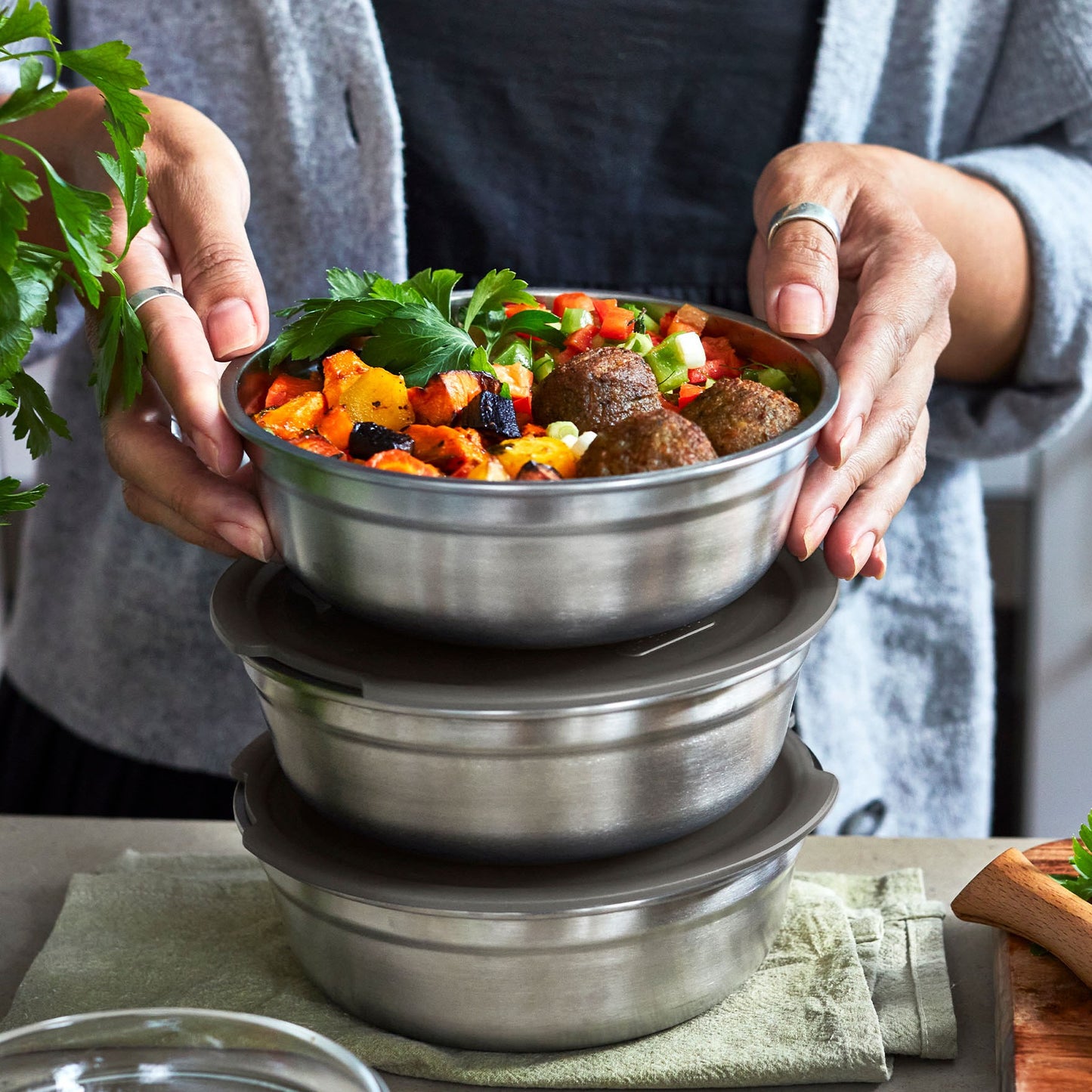 Multifunktionsbox aus Edelstahl, rund, 650 ML