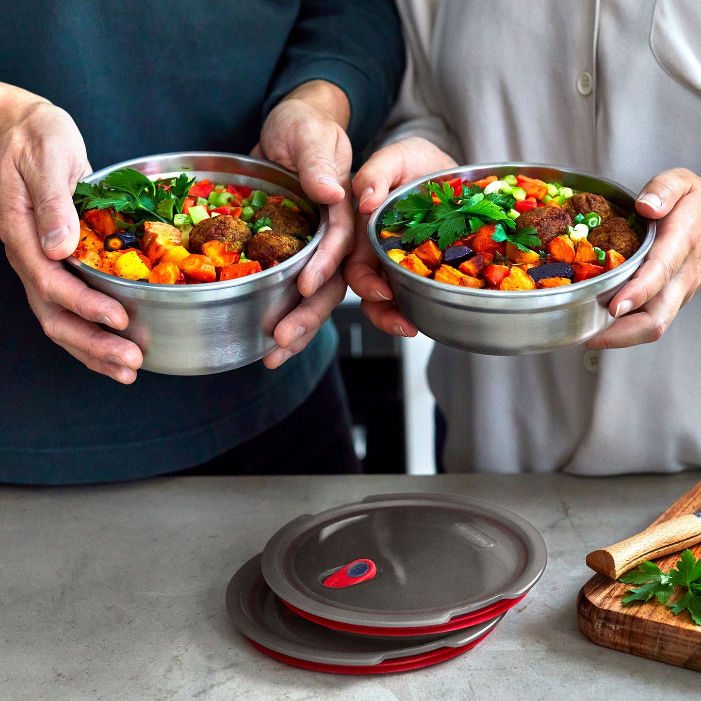 Multifunktionsbox aus Edelstahl, rund, 650 ML