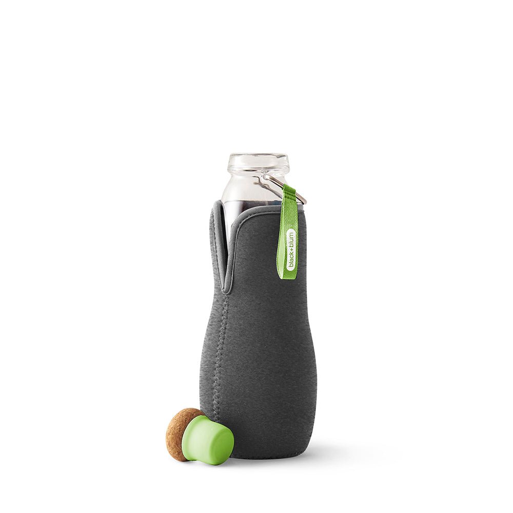 blackblumeaugoodglasscharcoalfilterwaterbottlelime